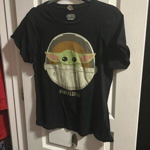 Black - The Mandalorian T-shirt - Baby Yoda - Women’s M